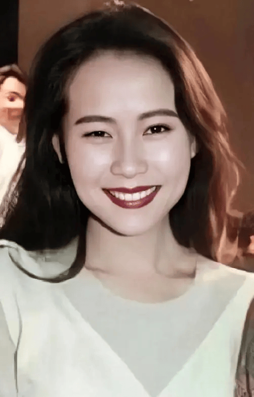 蛇年春晚：赵雅芝叶童续写白娘子许仙的故事