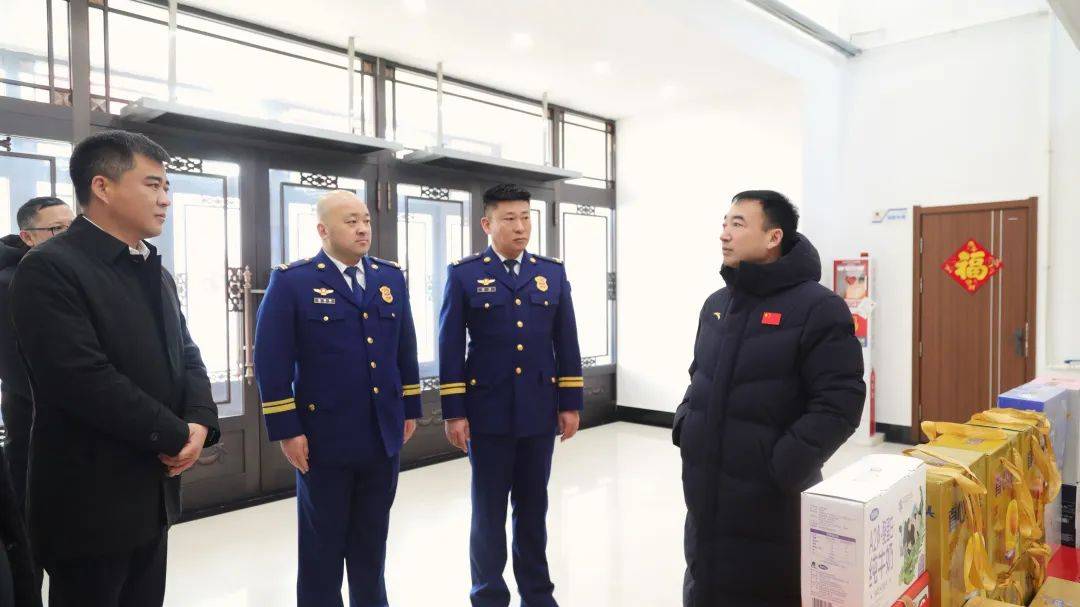 1月28日：逊克县委书记的春节慰问之旅，逊克县委书记新春走访慰问一线工作人员