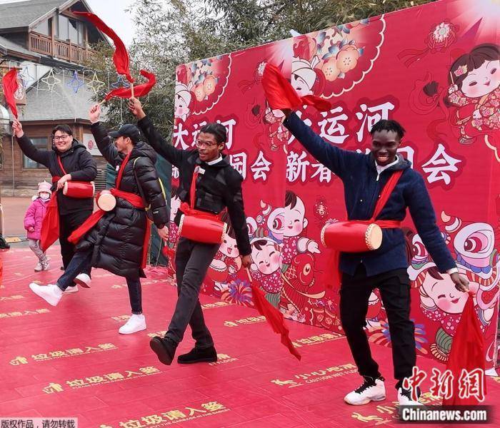外国学子的中国春节：热闹、欢乐与文化探索