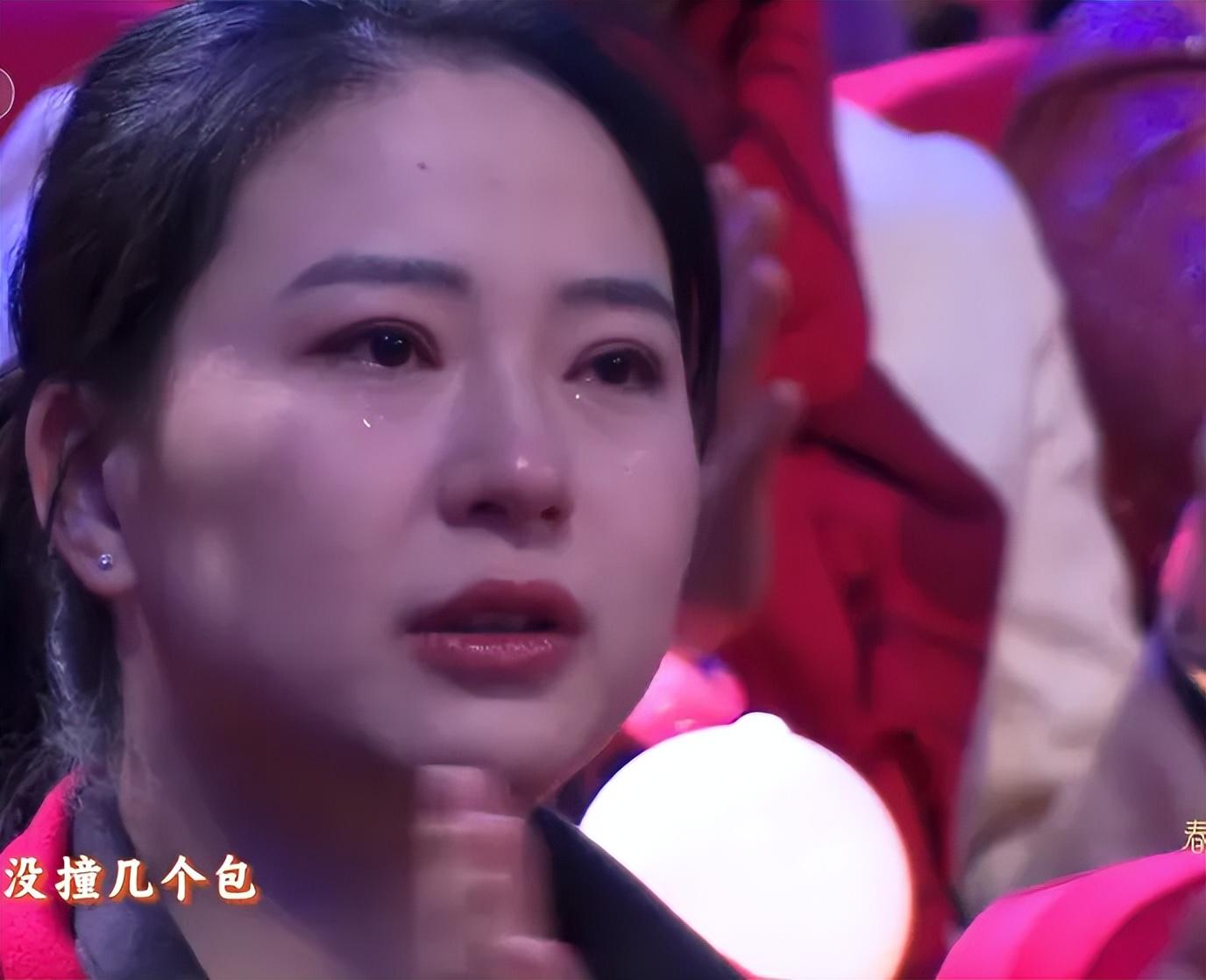 2025春晚：那些令人难忘的精彩瞬间，2025春晚：舞台上下的趣味瞬间