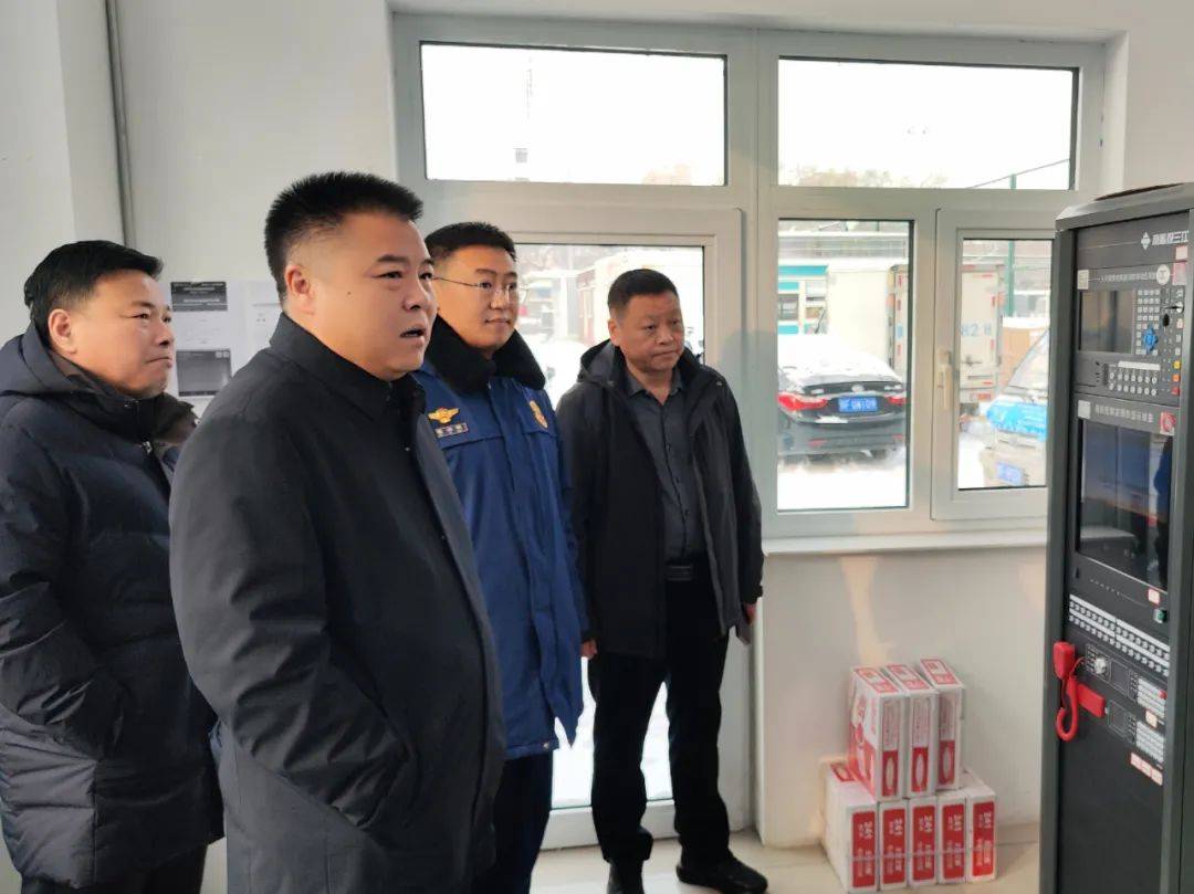 全盟各地党政领导为春节消防安全保驾护航，党政领导齐出动，全盟节前消防安全大检查