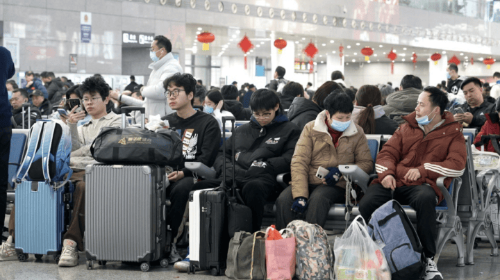归家行囊：装满团圆、思念与分界，倾听你的声音，关切你的目光