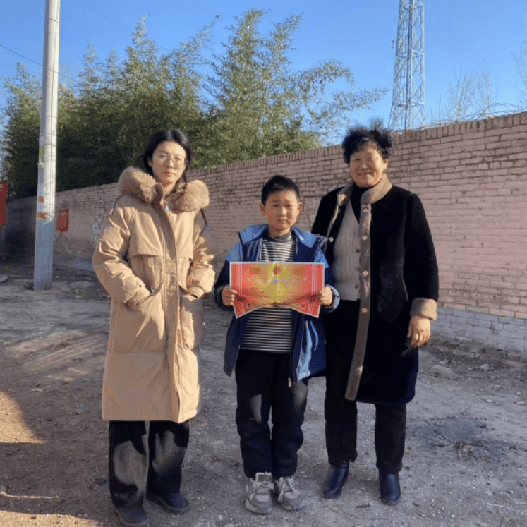 朝城镇实验小学寒假家访：教师与家长共话教育