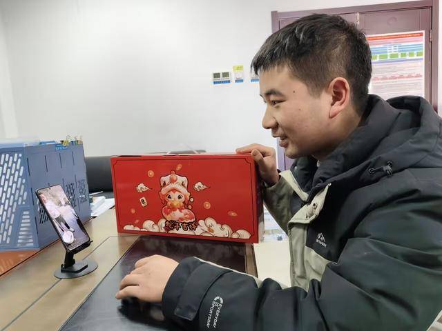 百良公司：员工春节坚守岗位，守护万家灯火，春节，百良公司员工的特殊“团圆”