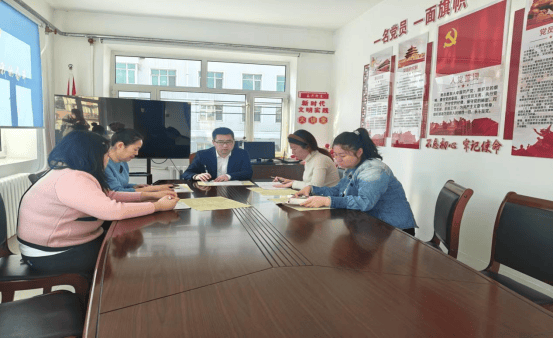 奋斗街道召开医保参保扩面推进会：落实全民参保工作，基本医疗保险参保扩面：奋斗街道的推进之路