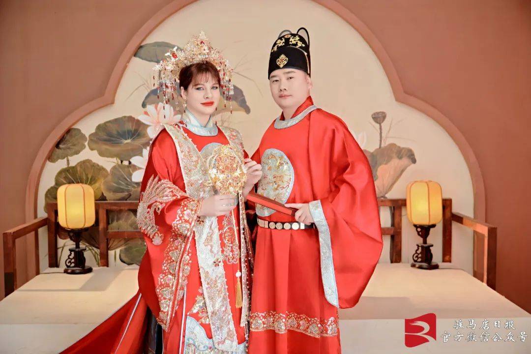 跨国爱情修成正果：远贺辉与哈萨克斯坦新娘的家乡婚礼 驿城区的跨国喜事：远贺辉与哈萨克斯坦新娘的婚礼