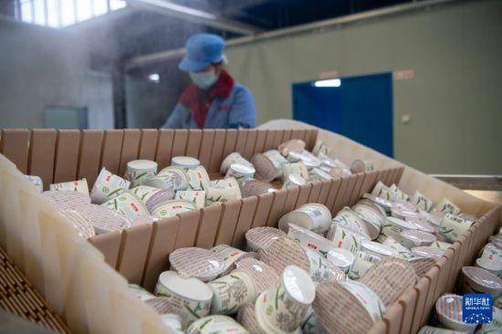 “重庆造”即食莼菜首次自营出口日本