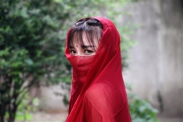 李子柒登春晚担任体验官，非遗故事将精彩呈现，李子柒：从停更到复出，带着非遗登上春晚舞台