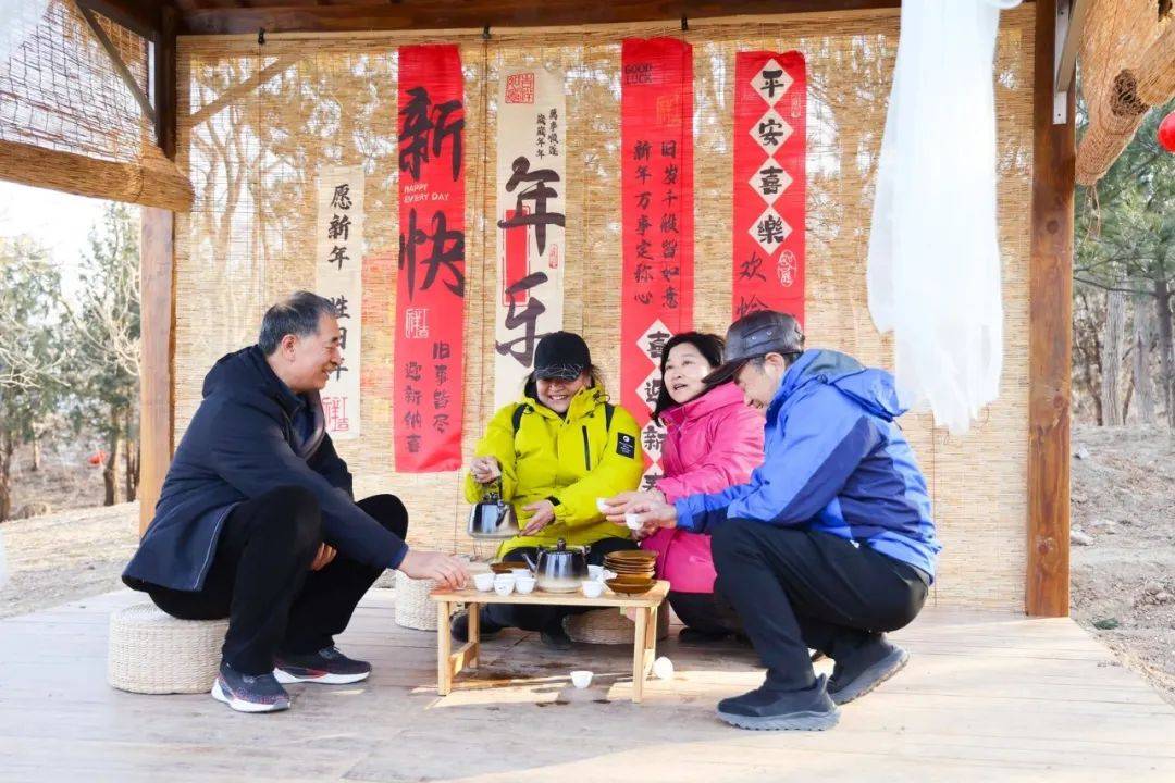 凤凰岭新春游园会：一场充满年味的盛宴 快来凤凰岭新春游园会，尽享传统年味