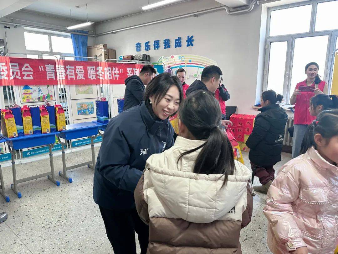 团市委助力少年儿童：游戏、学习与温暖礼包