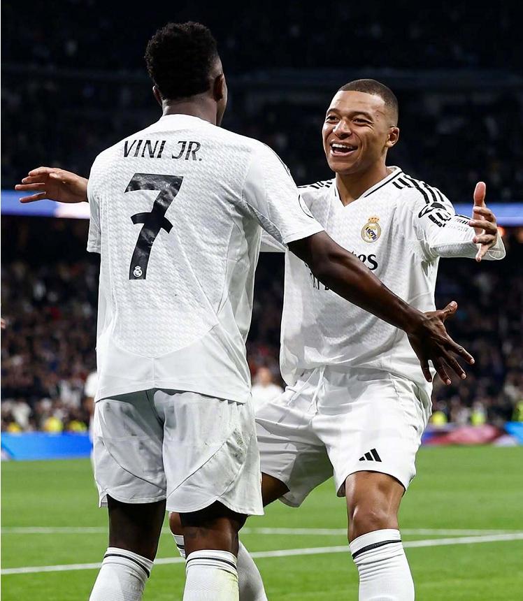 皇马5 - 1萨尔茨堡红牛：欧冠之路现曙光