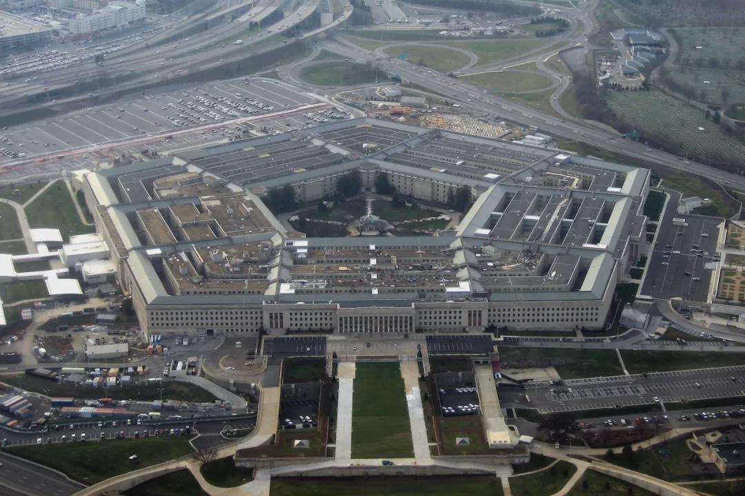 美国防部大动作：边境增兵且驱逐非法移民 美国边境政策新动向：国防部针对非法移民