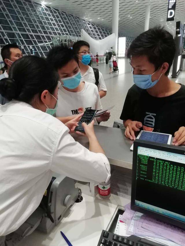 夏紫寒：用真心服务每一位旅客，夏紫寒：深圳机场的暖心海航人