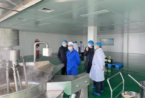 襄城县市场监管局：优化服务，企业拿证省时省力，襄城县市场监督管理局：办证神速，7日拿证