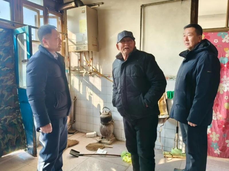 节前关怀：天津住建委驻村干部走访困难户