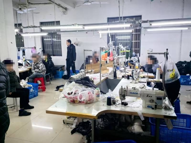 直播间低价“奢侈品”背后：上海青浦警方连破两起假冒案