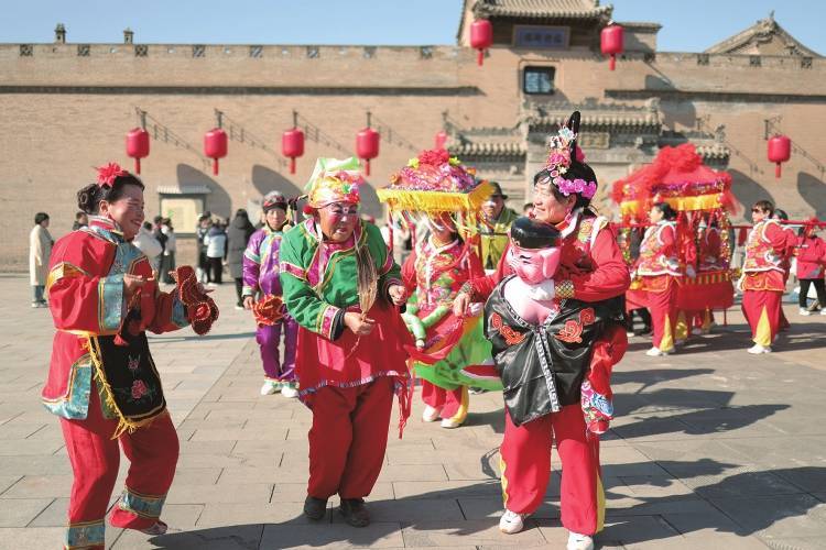 乔家大院新春：非遗活动助力传统年味回归 走进乔家大院春节：畅享非遗特色活动