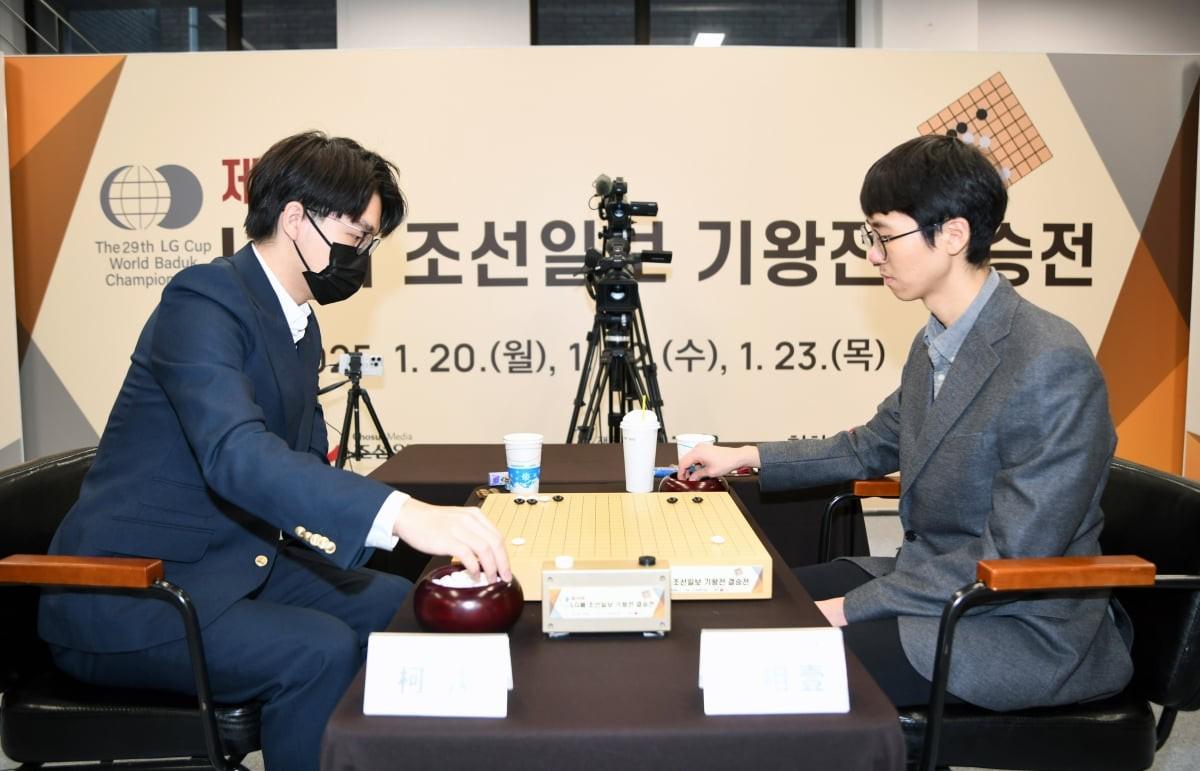 LG杯决赛柯洁退赛：中国棋协不接受结果 柯洁因裁判判罚退赛LG杯，背后真相是什么？