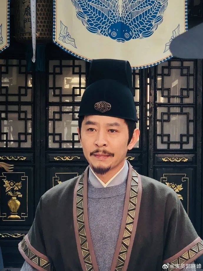 演员郭晓峰：回老家过年，修路打井造福乡邻 郭晓峰兄弟助力老家发展，修路打井成美谈