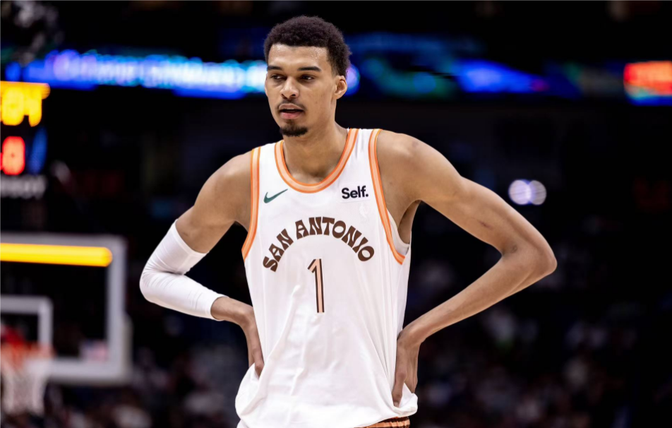 明日NBA赛事：马刺VS快船，谁能占得先机？