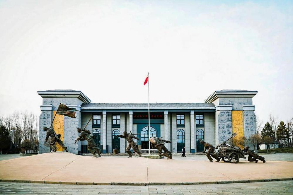 榆林2025：春节活动中的绿色与冰雪之美，2025榆林过年：从治沙到冰雪的特色之旅