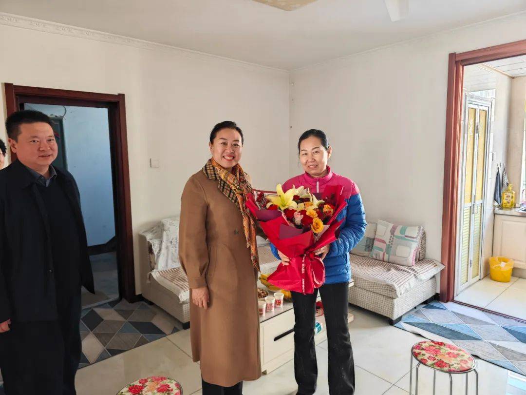 衡水市：向优秀运动员家属致以节日问候与敬意，衡水市政府慰问优秀运动员家属：传递新春温暖