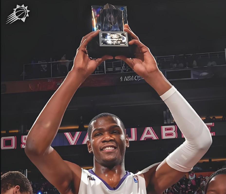 NBA全明星新秀挑战赛：穆林队胜利，卡斯尔成第31位新秀赛MVP，2025年2月15日NBA新秀赛：穆林队夺冠，卡斯尔闪耀成MVP