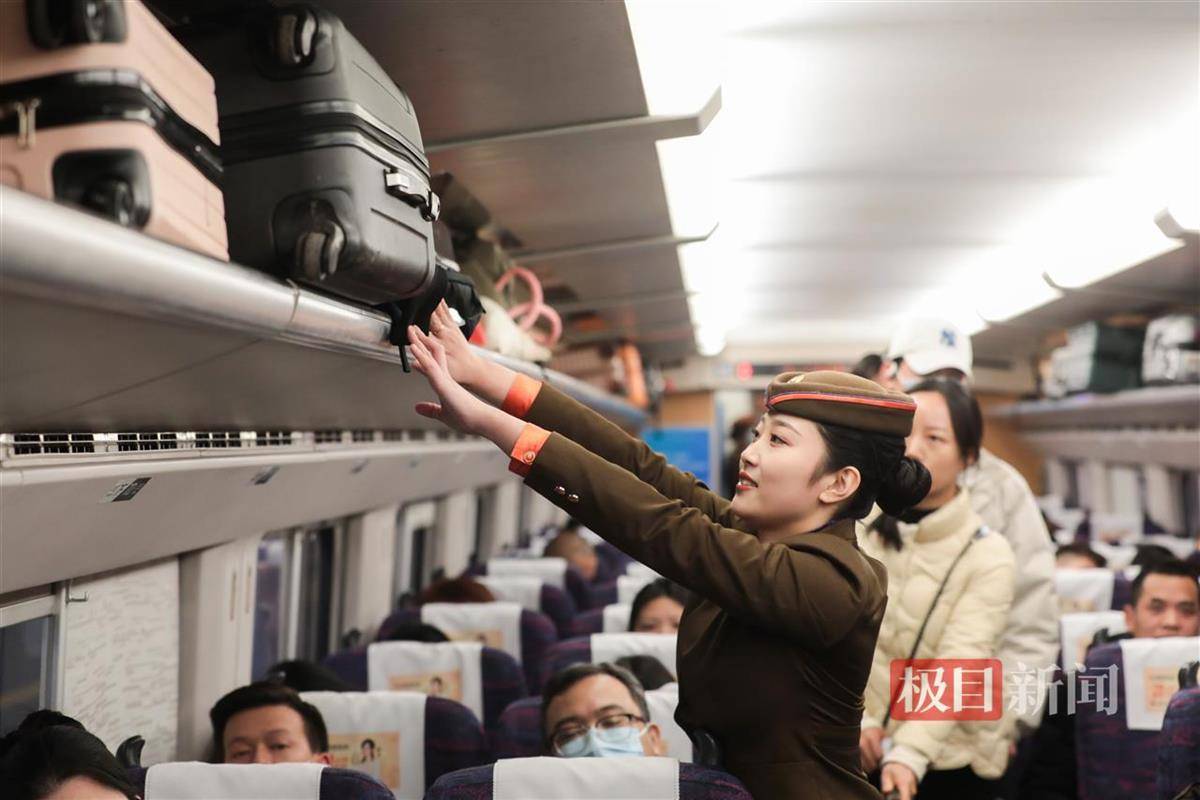 武汉铁路返程高峰：平安有序出行的保障