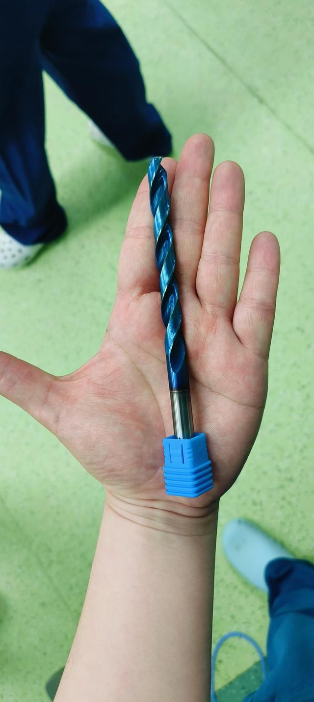 石骨症患者2年骨折苦旅，六院骨科终结 罕见石骨症骨折难愈？六院骨科给出答案