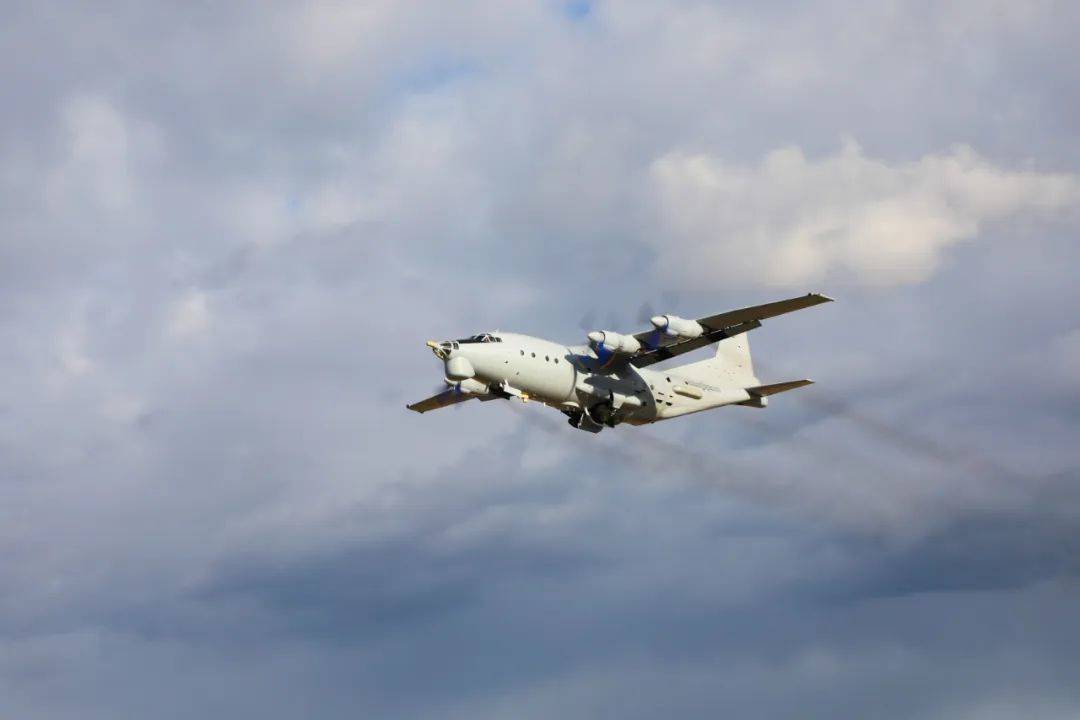 海天硝烟起：北部战区海军航空兵体系协同训练