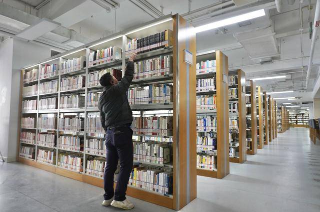 朝阳区图书馆改造后重新开放：功能大变身 朝阳区图书馆：焕新归来，功能大增