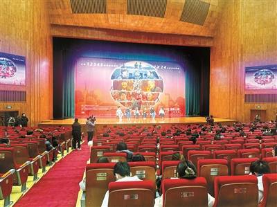 〈您的声音〉：无演员的纪录片，真实的城市治理画卷