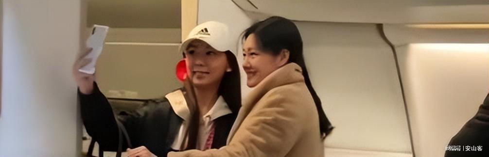 大S：从飞机合影到突然离世的陨落之星