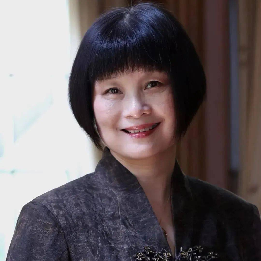 白蛇舞剧：现实与梦境的交融，白蛇舞剧：亦古亦今的艺术呈现