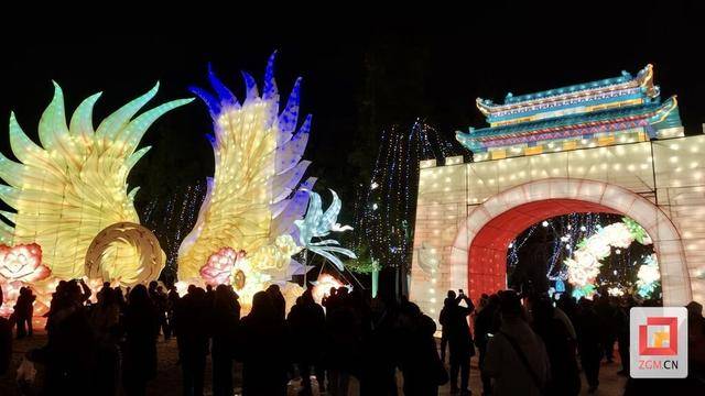 自贡夜景：灯火中的千年盐都
