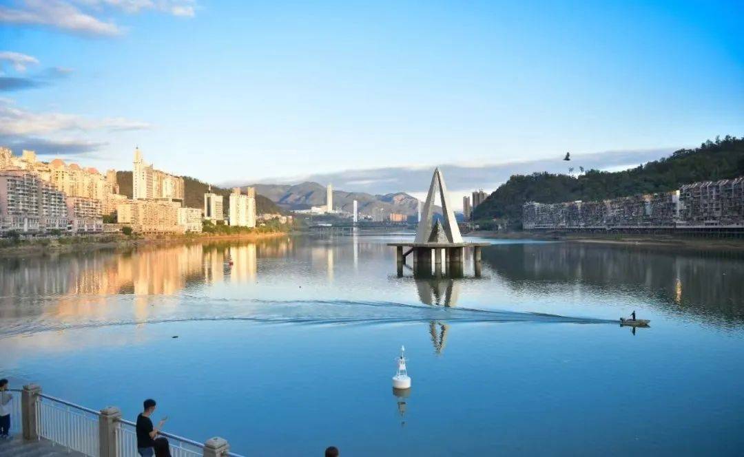 南平市延平区：返乡大学生寒假争当“河小禹”，南平市延平区：寒假大学生与山水的邂逅之旅