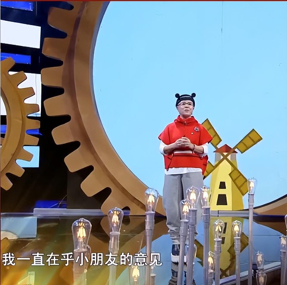 金龟子祖孙三代同框：家庭的幸福与外界的争议