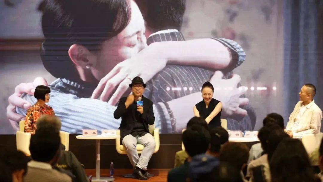 白蛇舞剧：现实与梦境的交融，白蛇舞剧：亦古亦今的艺术呈现