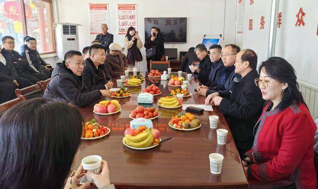 热闹元宵：河口非遗村的多彩活动与助企惠民之旅，元宵佳节河口非遗村：商协会、村民、游客共赴盛会