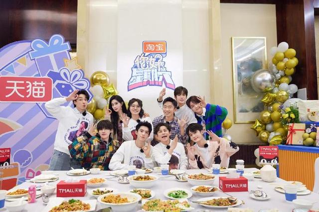 众星齐聚三周年特辑海口站 三周年特辑：海口的欢乐综艺之旅