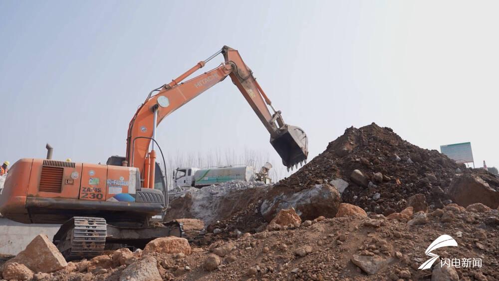 泰安交通建设项目节后复工：建设者热情满满向全年目标进发 春节后交通建设项目复工潮：泰安交通建设者全力冲刺开门红