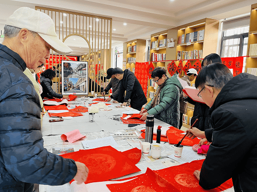 江西：春节期间的剪纸新时代文明实践活动
