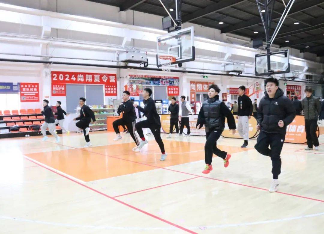 尚翔教练：在集训中提升专业素养 尚翔教练团队充电：史仪带训背后的意义