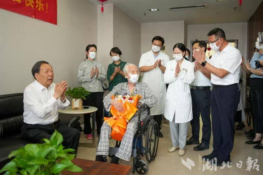 送别黄旭华院士：回顾其一生及与李德仁院士的交集