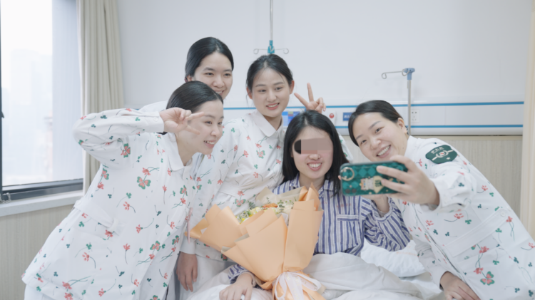 重医附二院妙手回春：半侧面萎缩症患者的新生，重医附二院：让半侧面萎缩症患者重获新生的希望之地