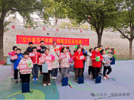 南阳市首届少年空竹研习活动：青少年与传统文化的交融，空竹之约：2025年南阳市少年的传统文化之旅