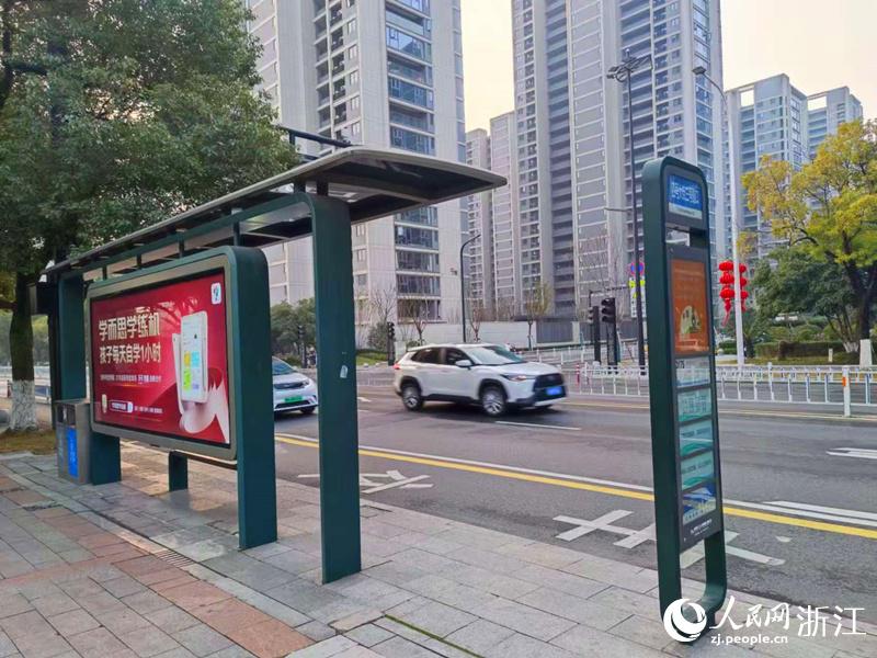杭州某丁字路口通行不便，何时能解决？