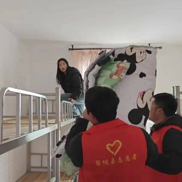 江口镇团委：推动志愿服务常态化，从校园周边开始