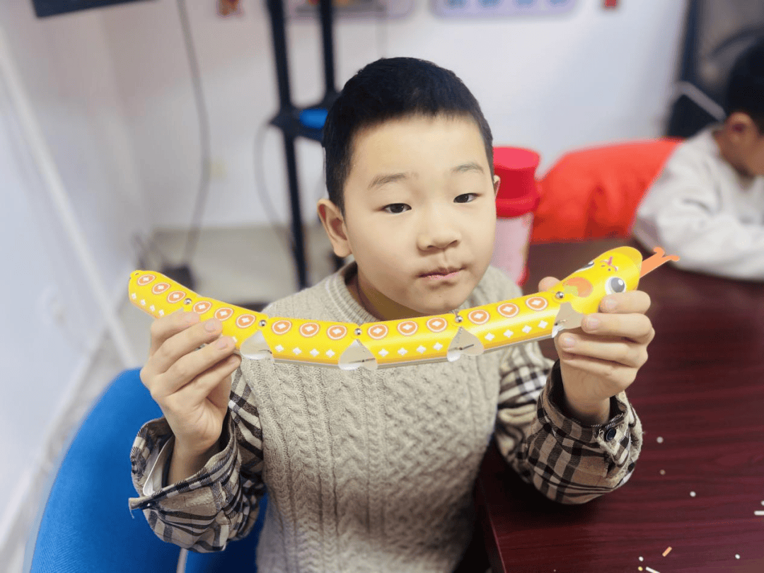 潞邑街道社区：青少年寒假活动乐趣无穷，潞邑街道社区寒假活动：孩子们的趣味时光
