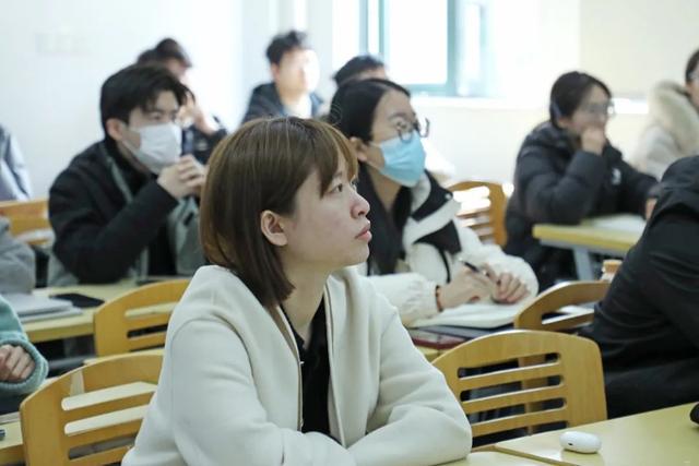 开学啦！校园里的青春画卷，2025开学日：校园生活的新开始